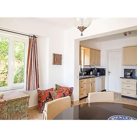 Sleeps 6 Pool Wifi