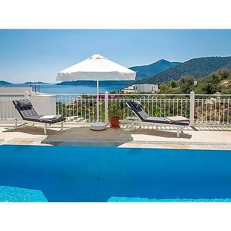 Sleeps 6 Pool Wifi